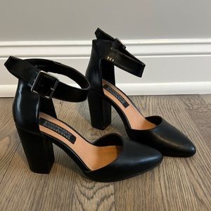 Deena & Ozzy ankle strap heels